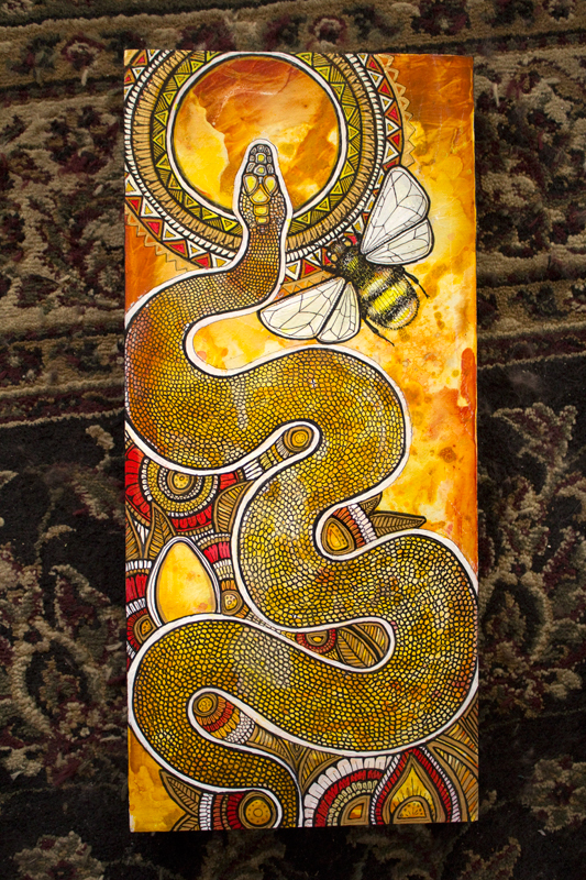 snake bee art